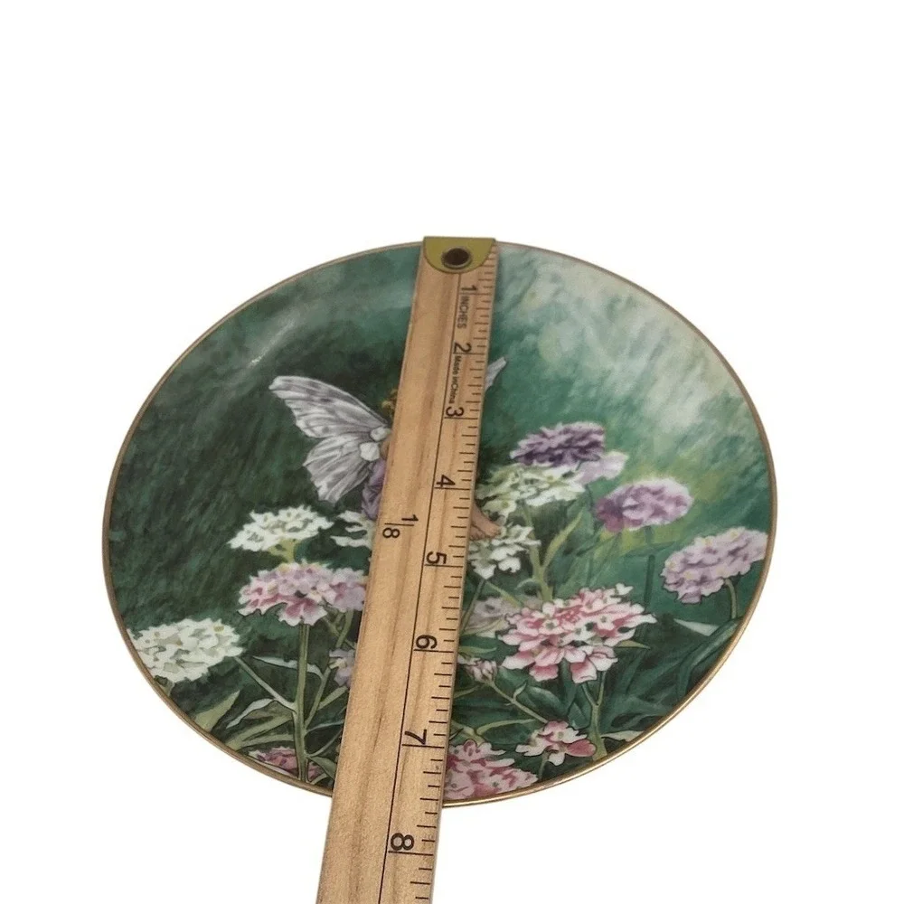 Villeroy‎ & Boch Flower Fairies Candytuft Fairy Collector Plate w/ Stand